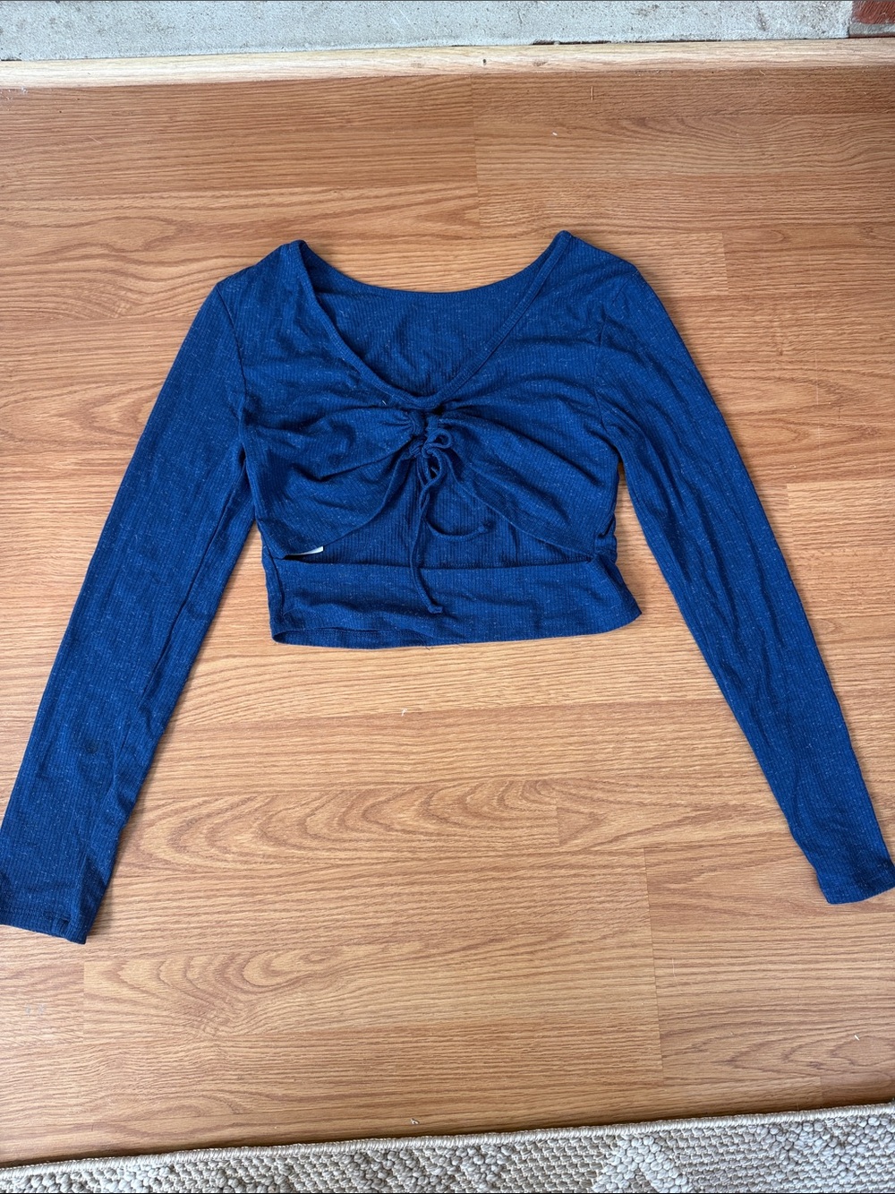 Women’s Blue Long Sleeve Ruched Crop Top